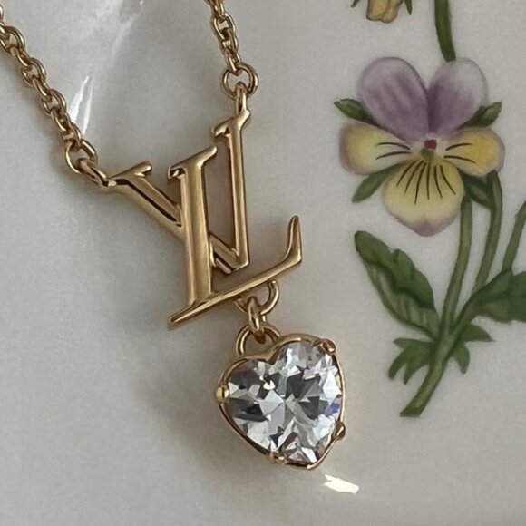 LOUIS VUITTON Iconic Heart Necklace (EUC) - Picture 9 of 9